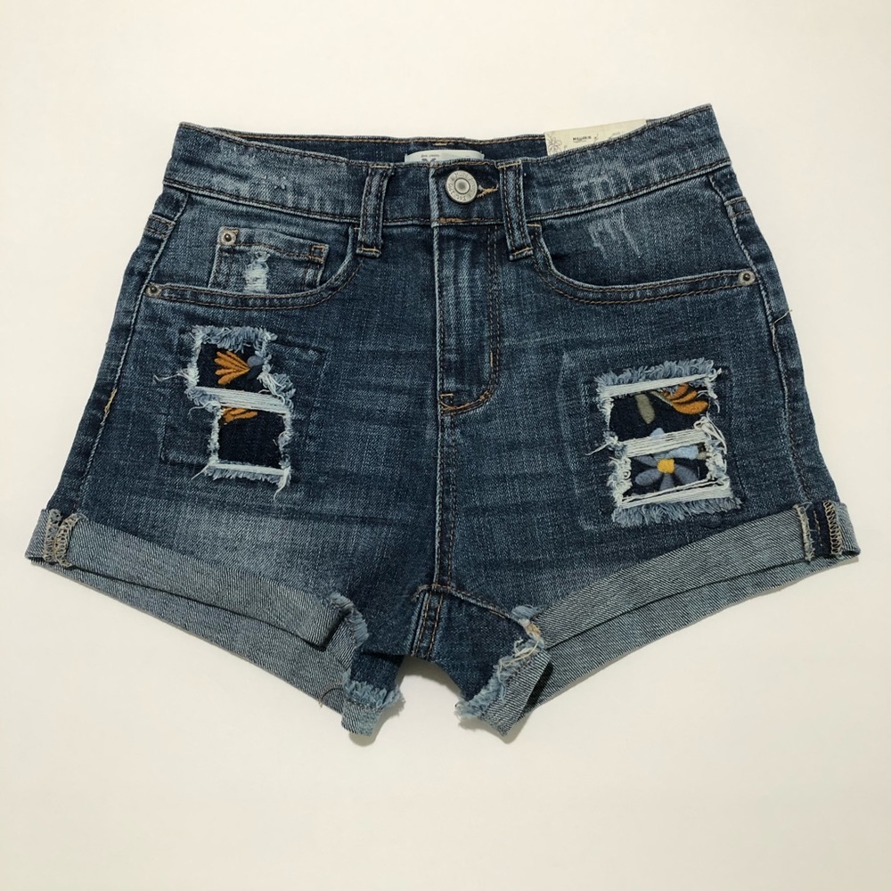 Mudd Juniors Shortie High Rise Medium Wash Denim Shorts Flower Patch Size 1 NWT